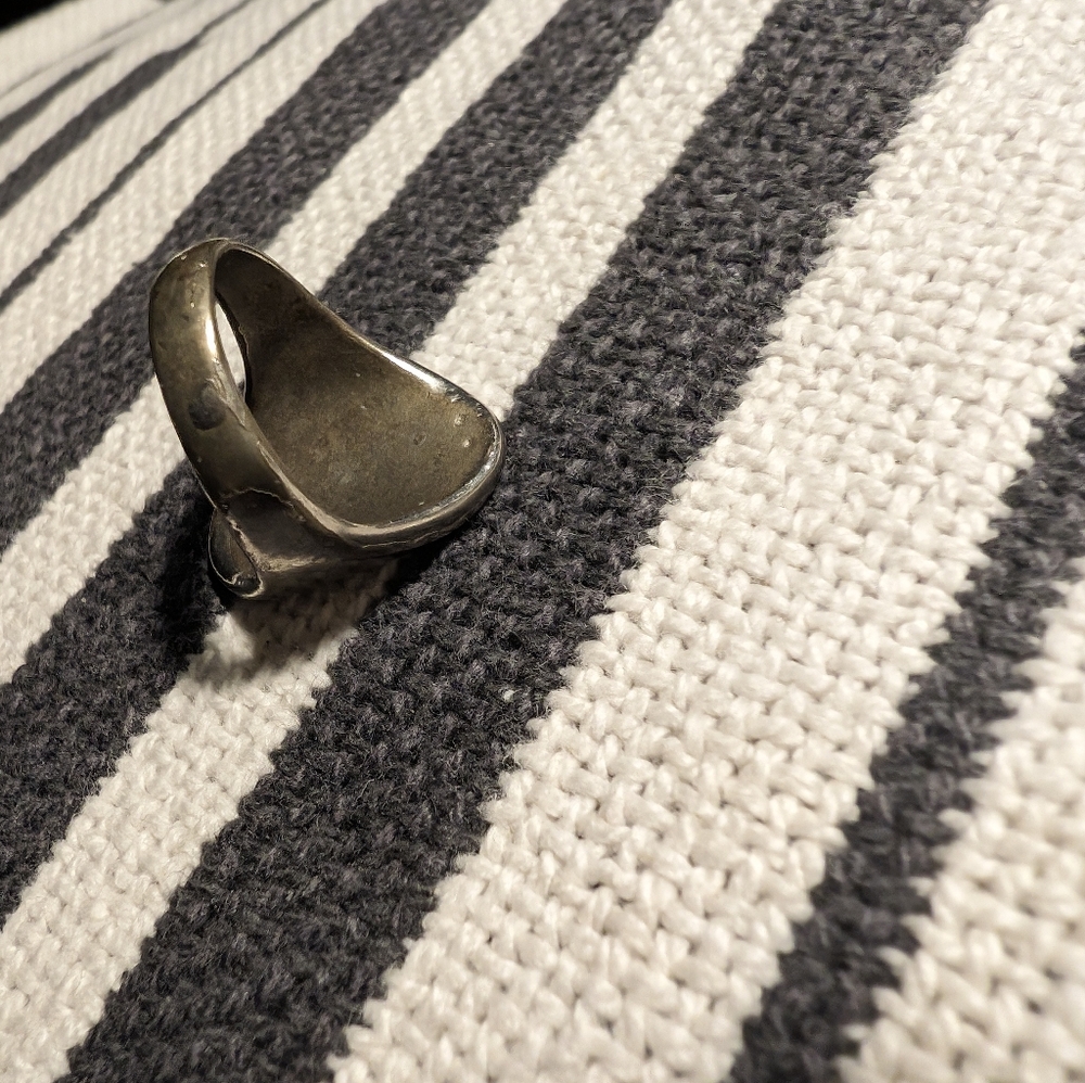 Large Turquoise Chip Navajo Ring - image 3